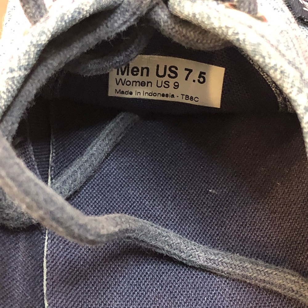 Vans - Picture 4 of 4
